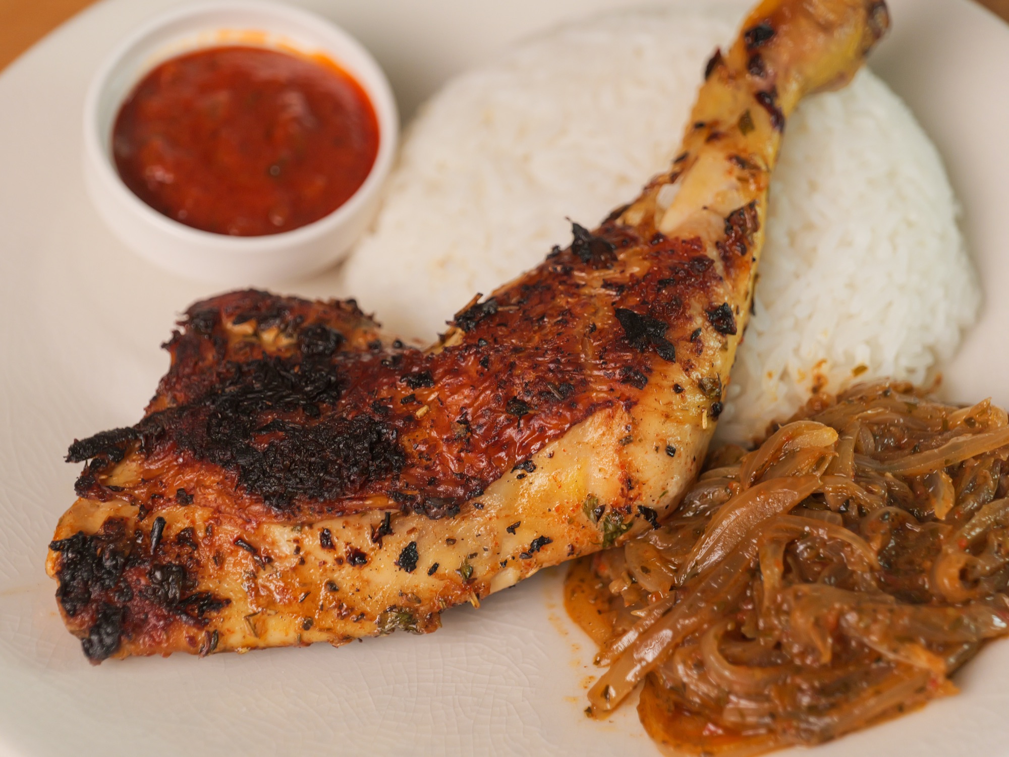 Poulet braisé et sa garniture